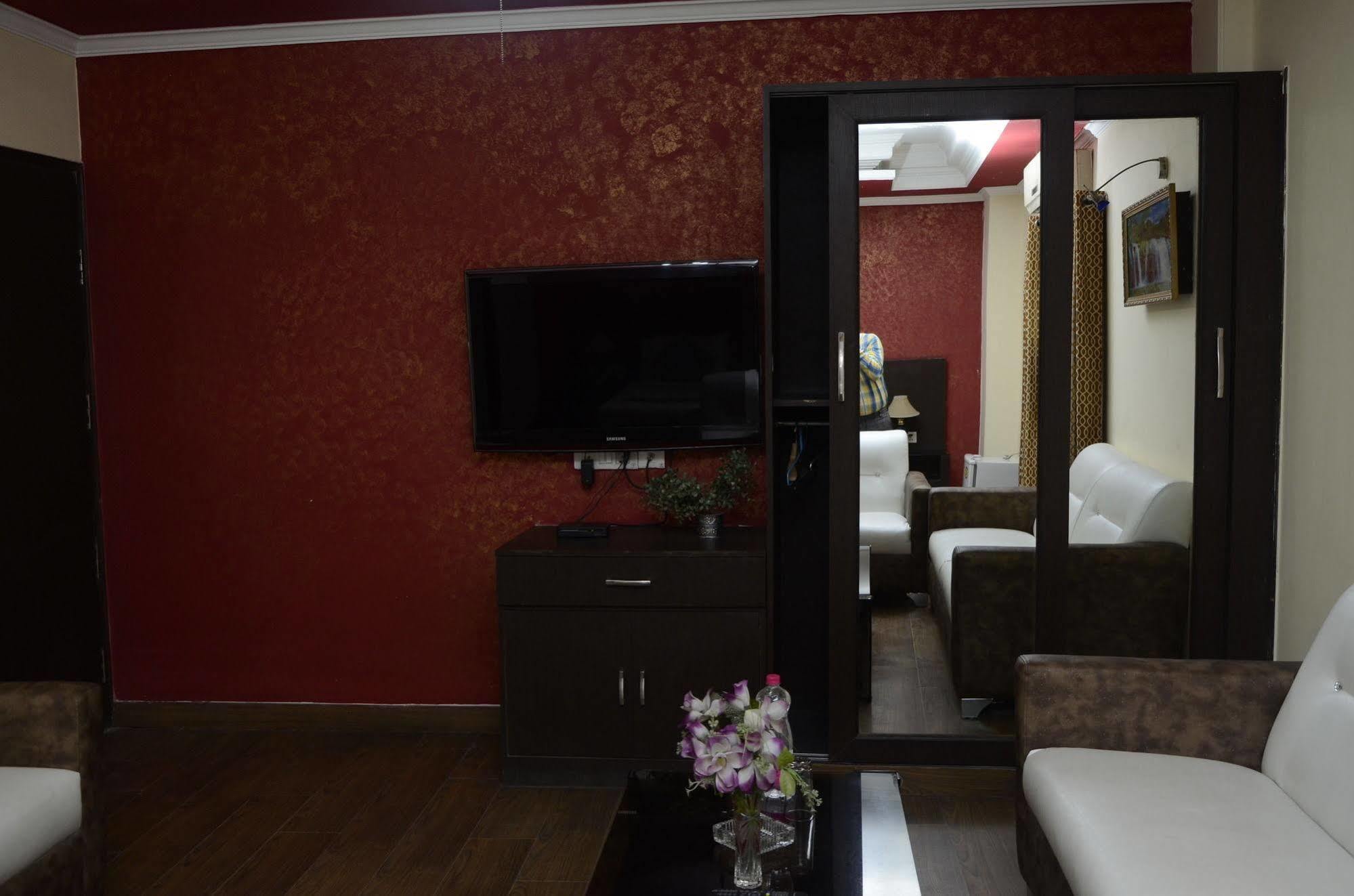 Fabexpress Grand Shoba Hotel Új-Delhi Kültér fotó