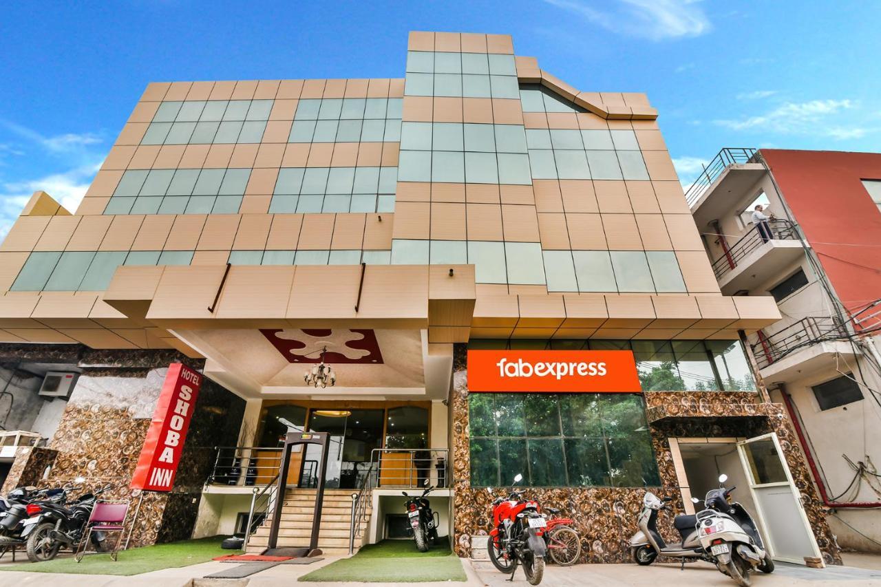 Fabexpress Grand Shoba Hotel Új-Delhi Kültér fotó
