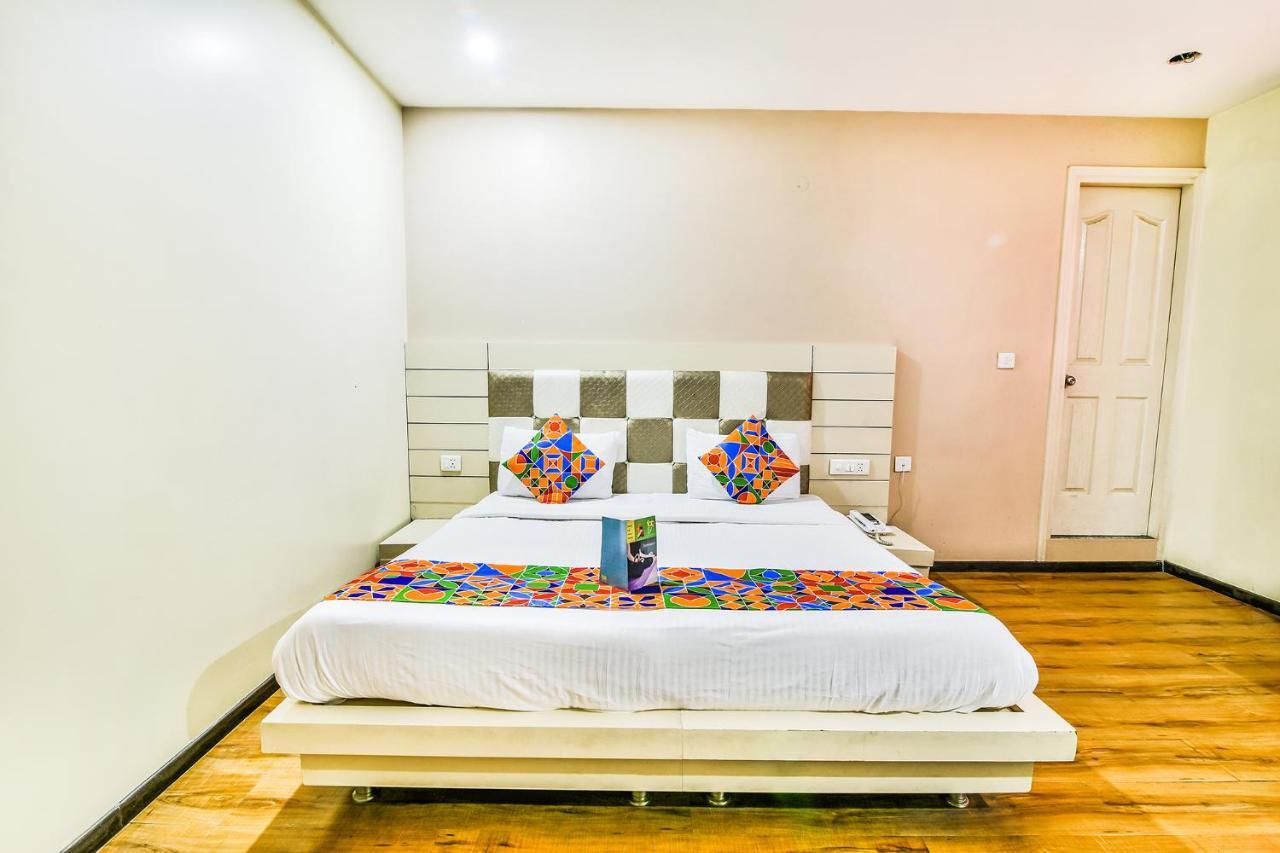 Fabexpress Grand Shoba Hotel Új-Delhi Kültér fotó